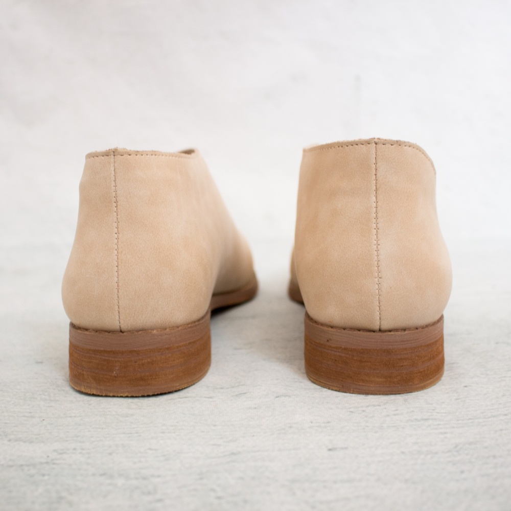 Mi.iM Freya Side Cutout Flats Shoes Beige Booties. - Picture 7 of 7